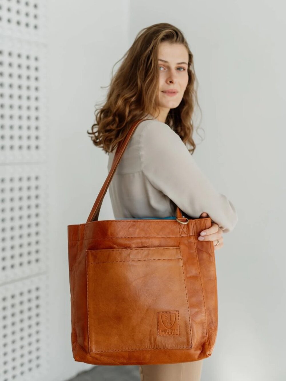 Berliner Seville Genuine Leather Tote Bag | Laptop Work Bag 15.5 - Picture 5 of 8